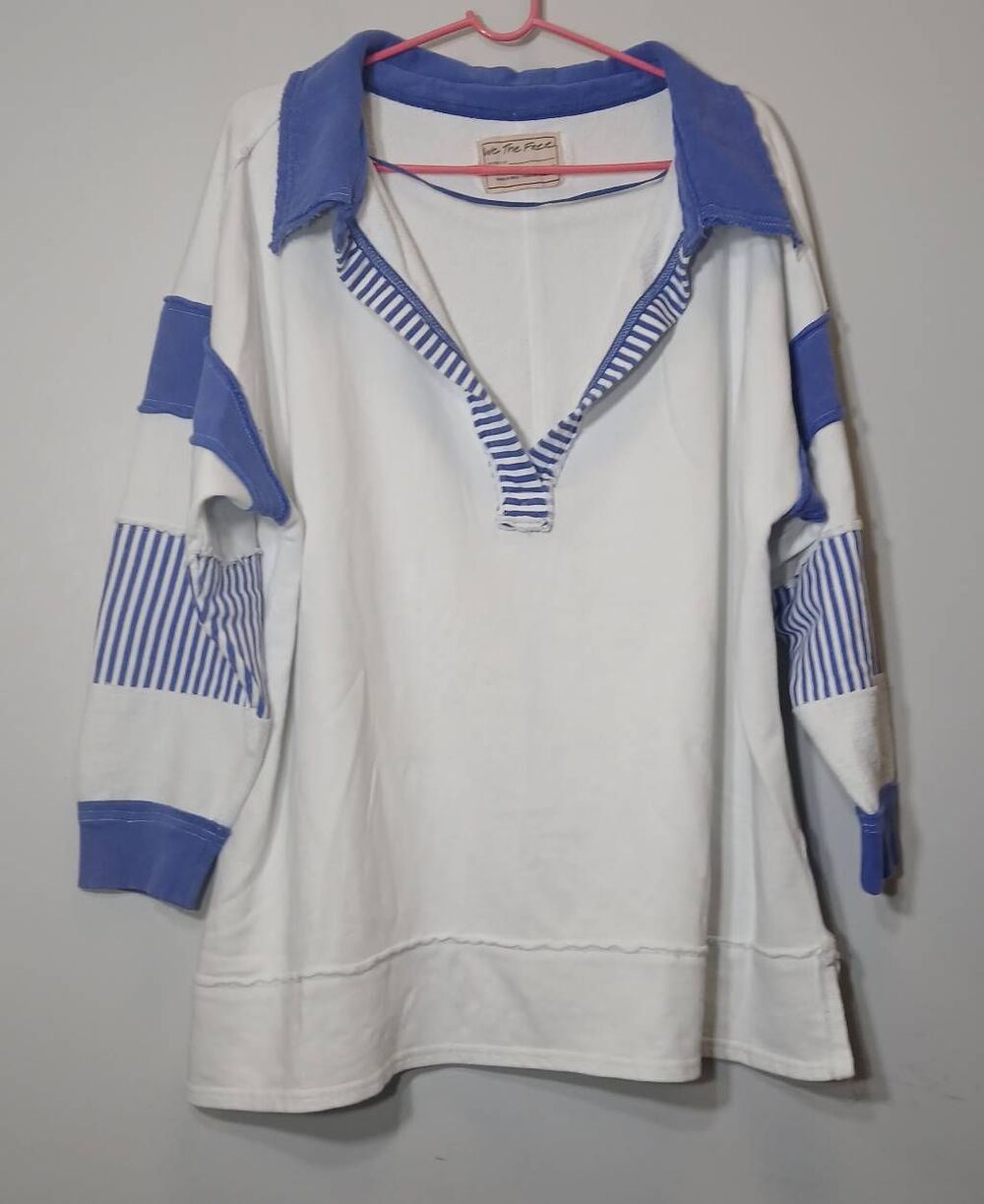 Free Womens medium medium oversized sweatshirt white blue slouchy